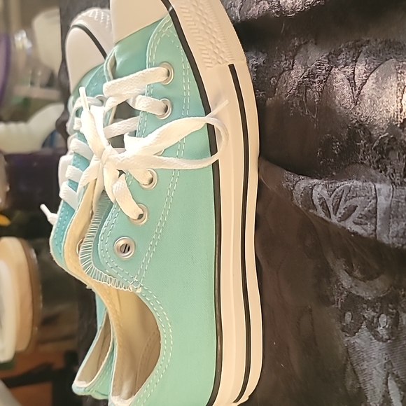 Converse - Picture 4 of 5